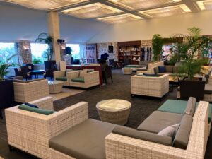 フロント前のロビー